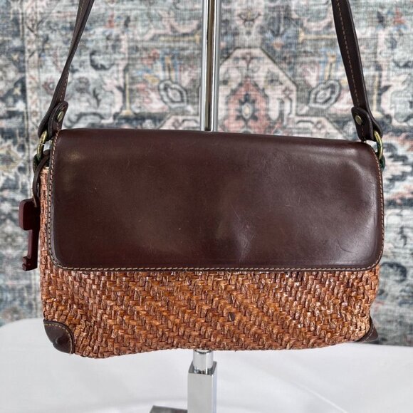 Fossil Brown Leather Woven Shoulder Bag Purse Boho Key Charm 90's Y2K Vintage - Picture 2 of 16